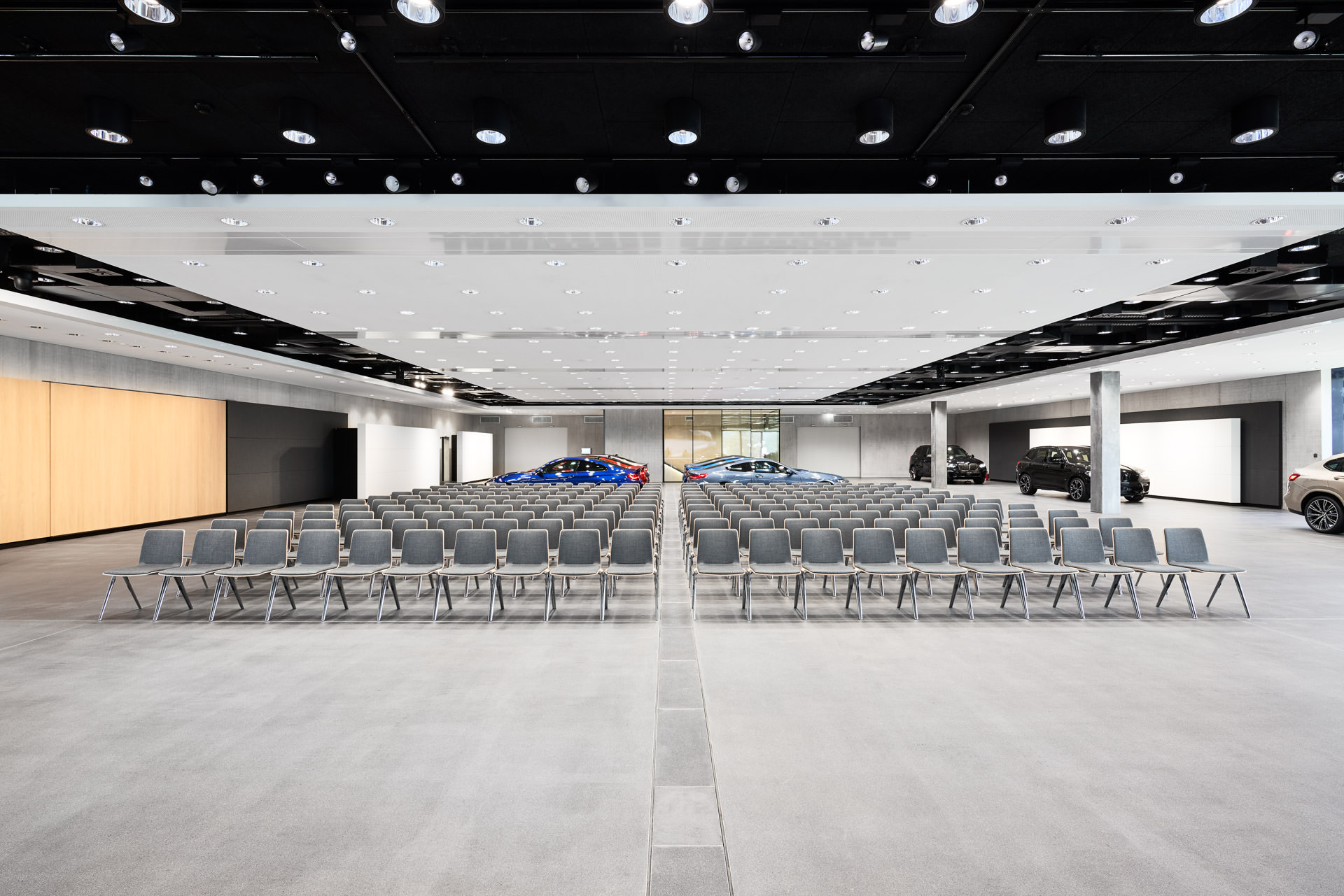 Corporate Interior Photography - Interiors of BMW Switzerland Brand Experience Center BEC