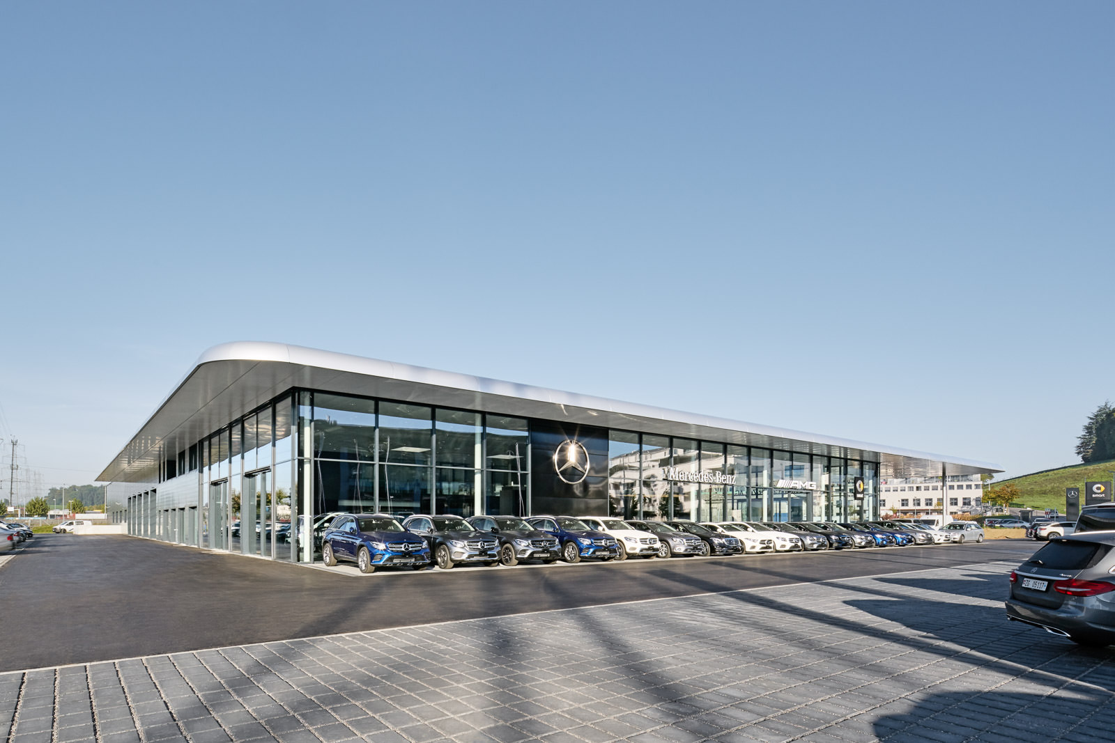 Image campaign:Commercial real estate and architecture photography - Mercedes Benz Garage Steinhausen